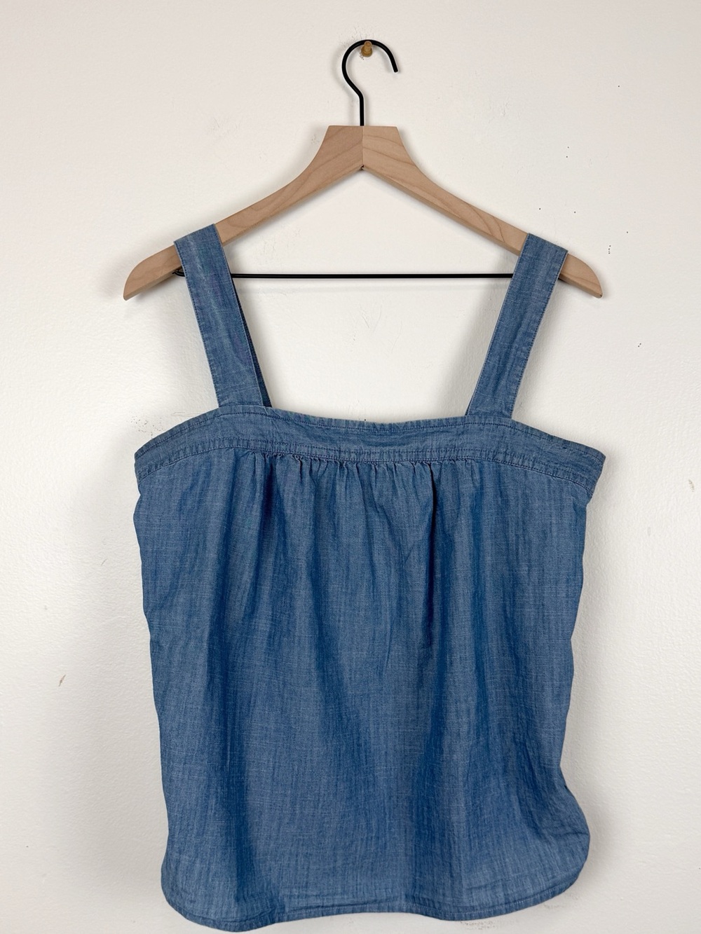 GAP Chambray Square-Neck Tank Light Blue Adjustable Straps medium